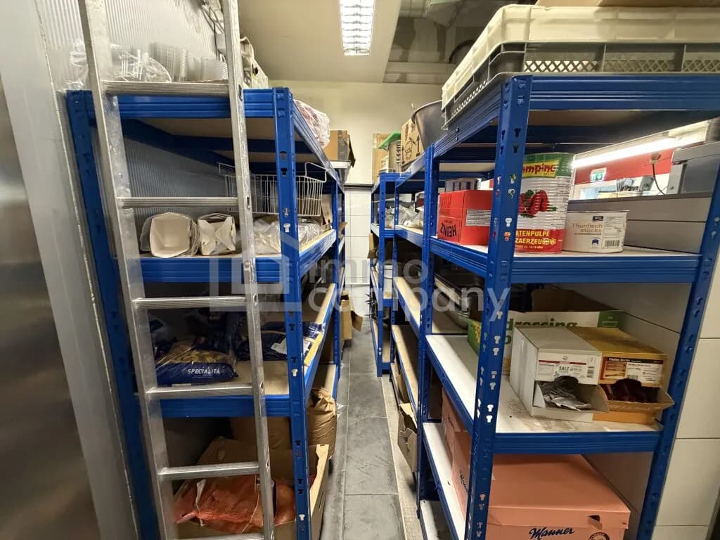 Gewerbeimmobilie mieten in Linz Land – 307 m², € 3.861 – Bild 7 von 8