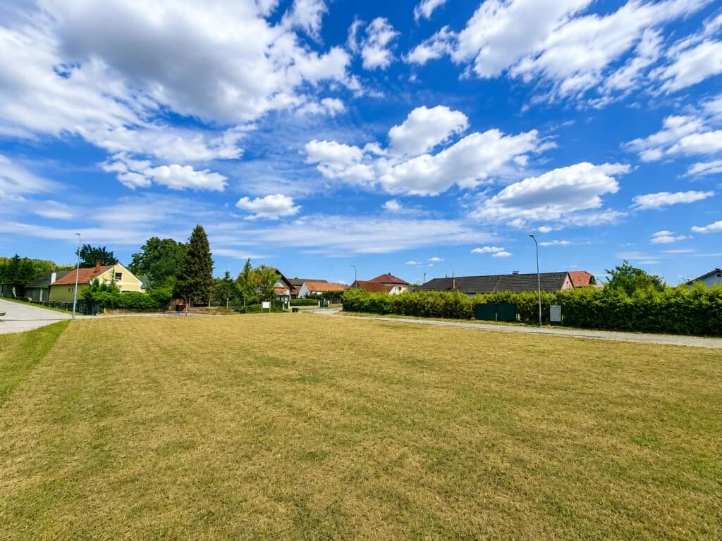 Grundstück kaufen in Neunkirchen – 770 m², € 175.000 – Bild 3 von 5