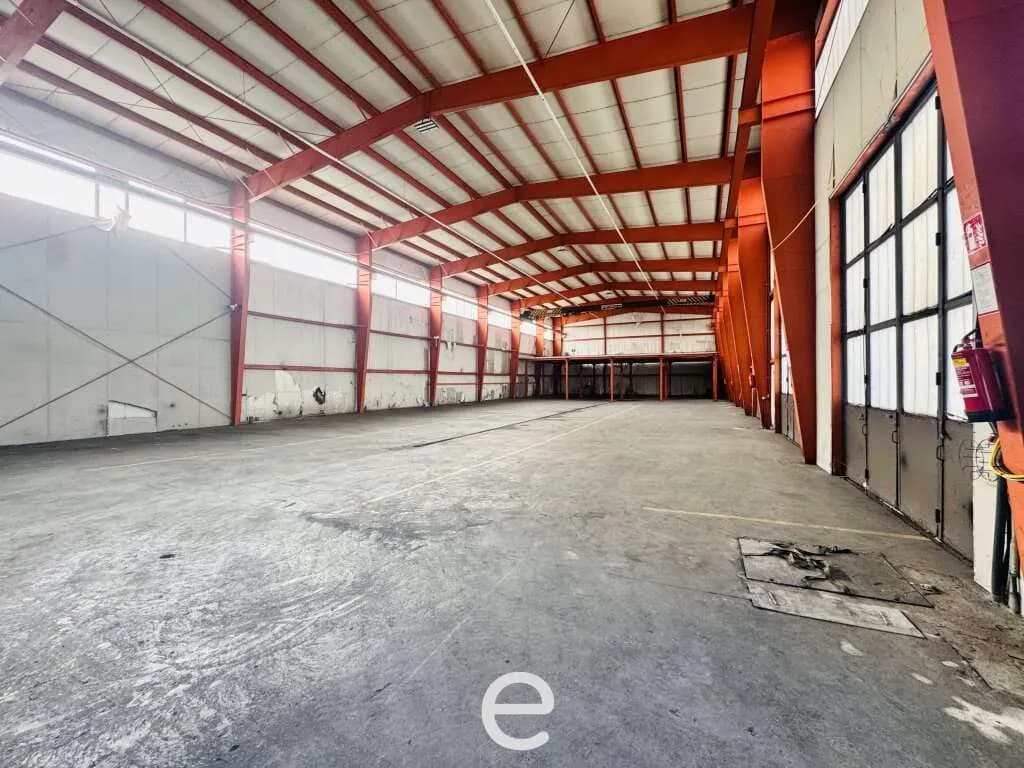 Gewerbeimmobilie mieten in Vöcklabruck – 1 057 m², € 3.781 – Bild 3 von 6