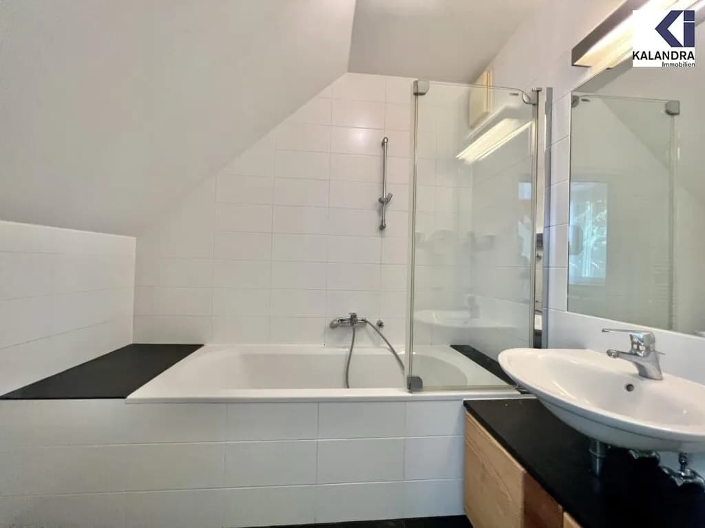 6-Zimmer-Wohnung mieten in Wien – 226,31 m², € 3.000 – Bild 22 von 32