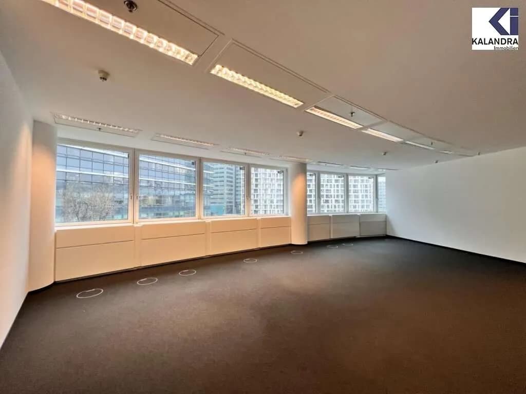 6-Zimmer-Gewerbeimmobilie mieten in Wien – 335 m², € 6.318 – Bild 2 von 10