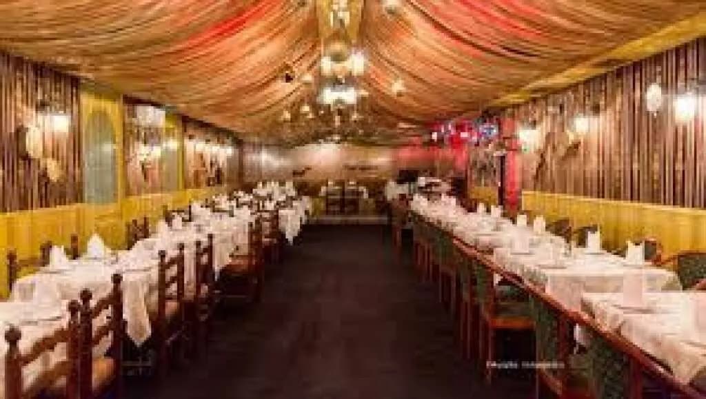 Gewerbeimmobilie mieten in Wien – 303 m², € 4.804 – Bild 2 von 4