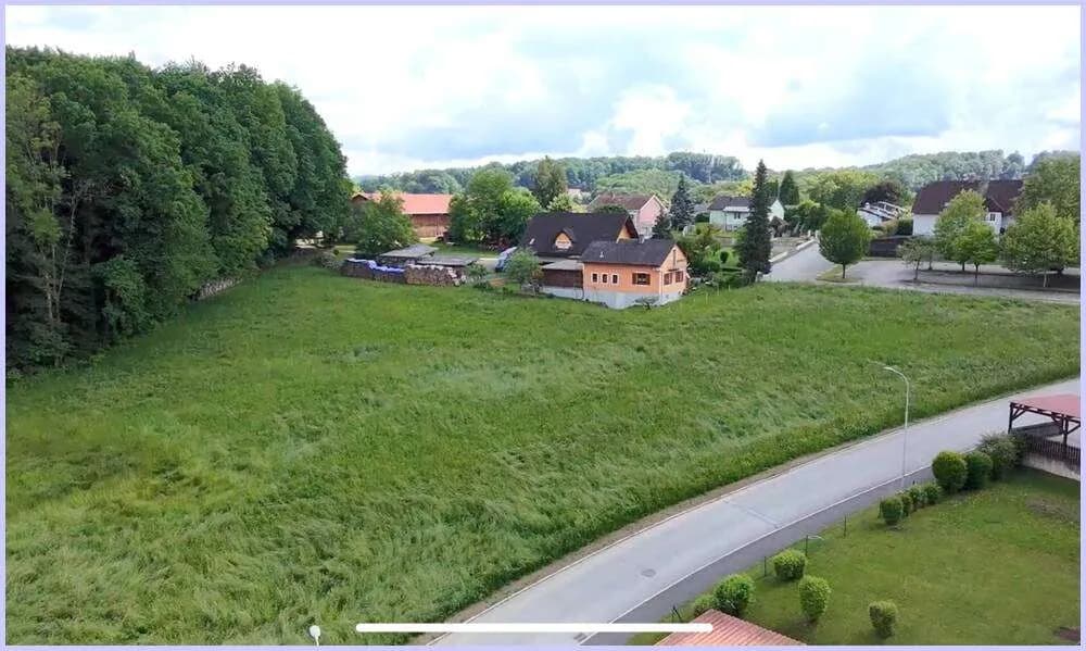 Grundstück kaufen in Leibnitz – 6 273 m², € 89