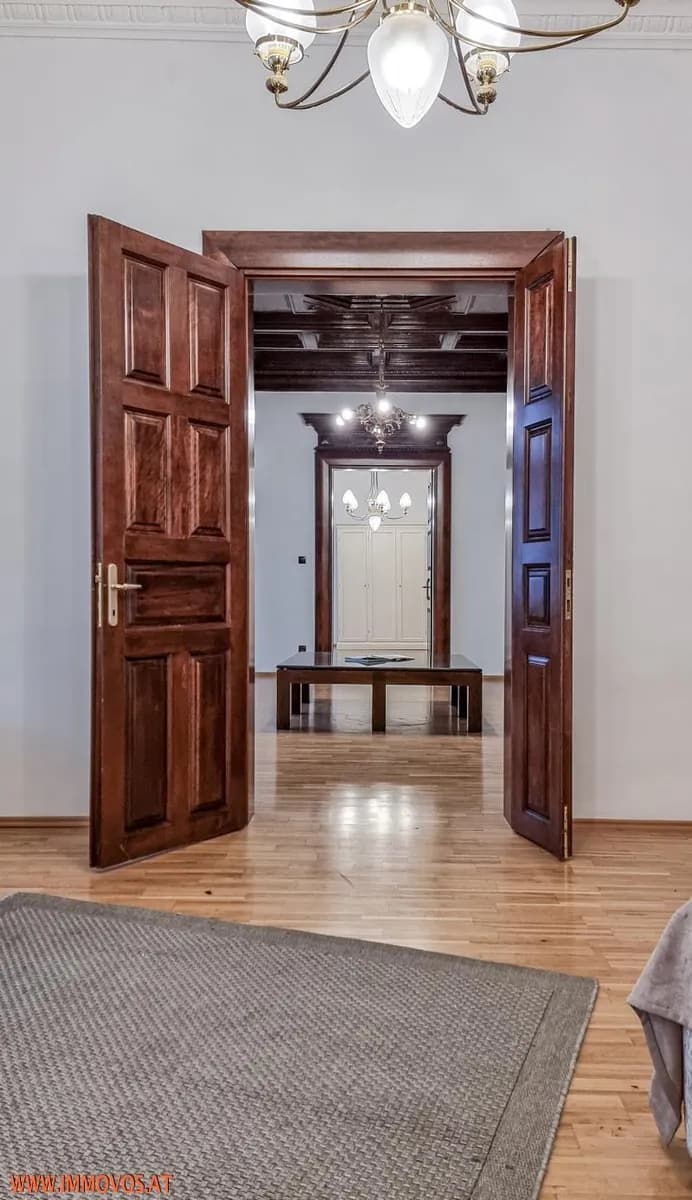 7-Zimmer-Wohnung kaufen in Wien – 212 m², € 1.700.000 – Bild 2 von 18