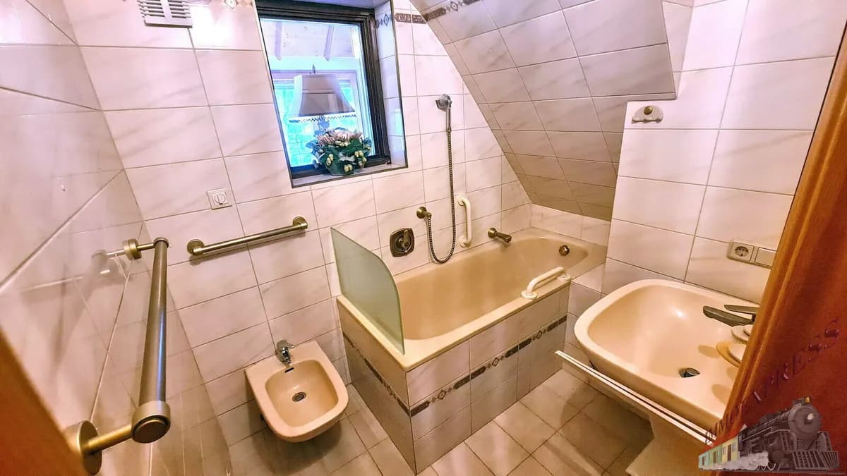 5-Zimmer-Haus kaufen in Neunkirchen – 129,2 m², € 448.000 – Bild 50 von 59