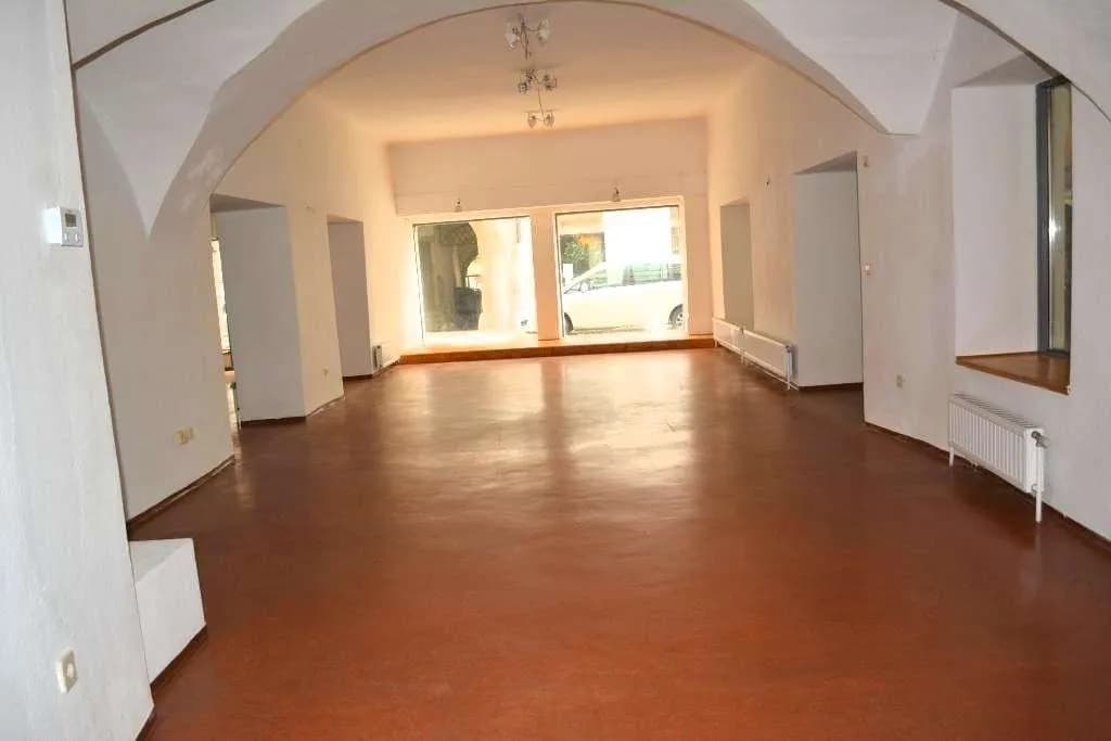 Gewerbeimmobilie mieten in Steyr – 190 m², € 745