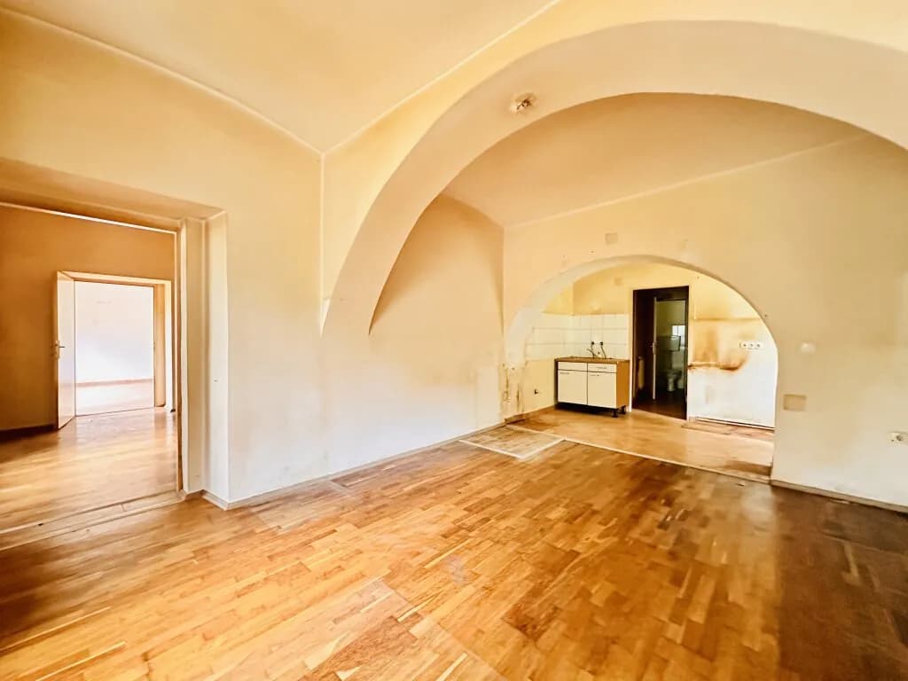Wohnung kaufen in Neunkirchen – 65 m², € 94.000 – Bild 2 von 7