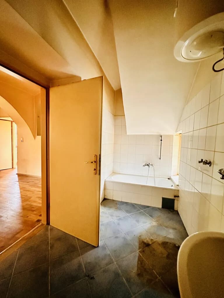 Wohnung kaufen in Neunkirchen – 65 m², € 94.000 – Bild 5 von 7