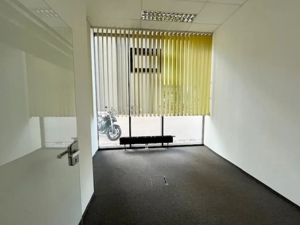 6-Zimmer-Gewerbeimmobilie mieten in Graz – 137 m², € 2.271 – Bild 2 von 7