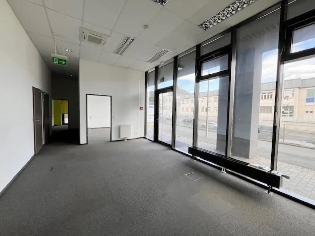 6-Zimmer-Gewerbeimmobilie mieten in Graz – 137 m², € 2.271 – Bild 4 von 7