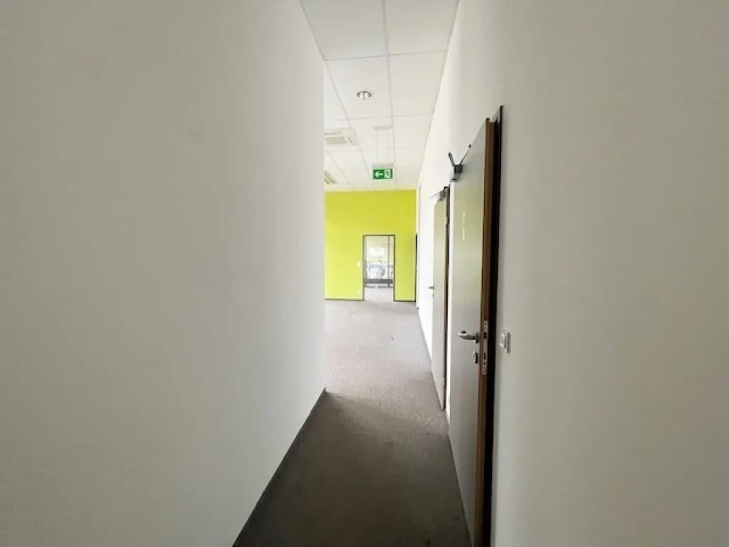 6-Zimmer-Gewerbeimmobilie mieten in Graz – 137 m², € 2.271 – Bild 6 von 7