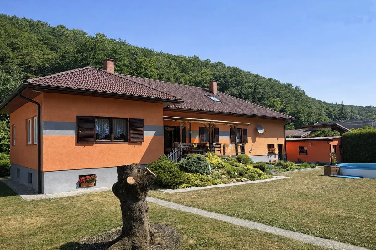 6-Zimmer-Haus kaufen in Mödling – 130 m², € 690.000 – Bild 1 von 14