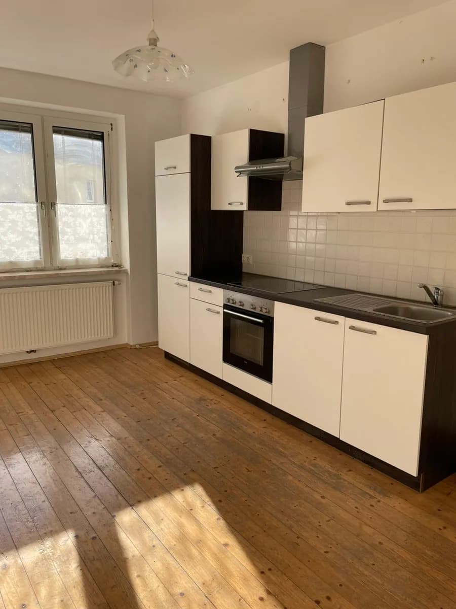 2-Zimmer-Wohnung mieten in Linz – 42 m², € 682 – Bild 2 von 4