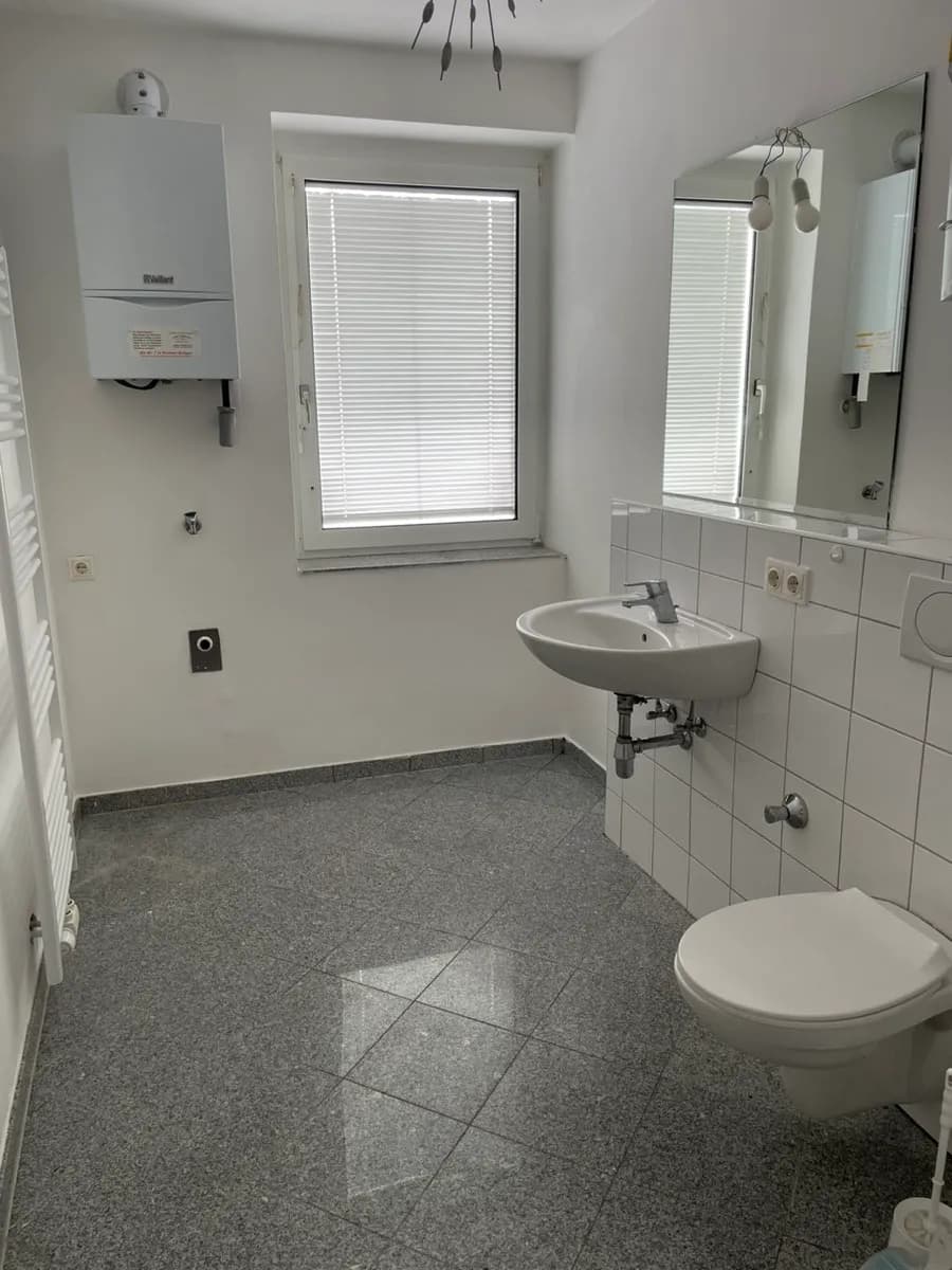 2-Zimmer-Wohnung mieten in Linz – 42 m², € 682 – Bild 3 von 4