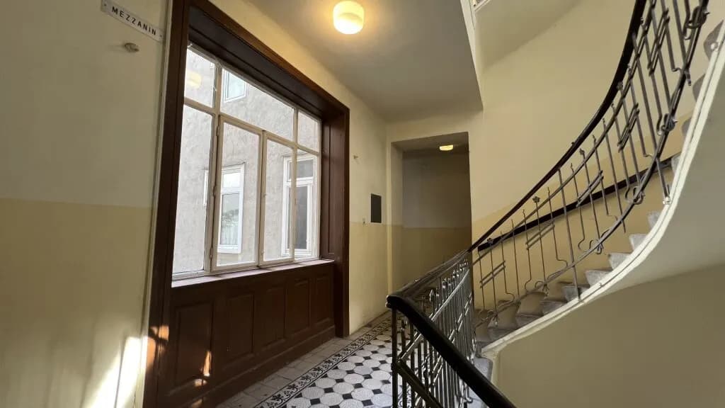 Gewerbeimmobilie kaufen in Wien – 1 541 m², € 3.650.000 – Bild 2 von 3