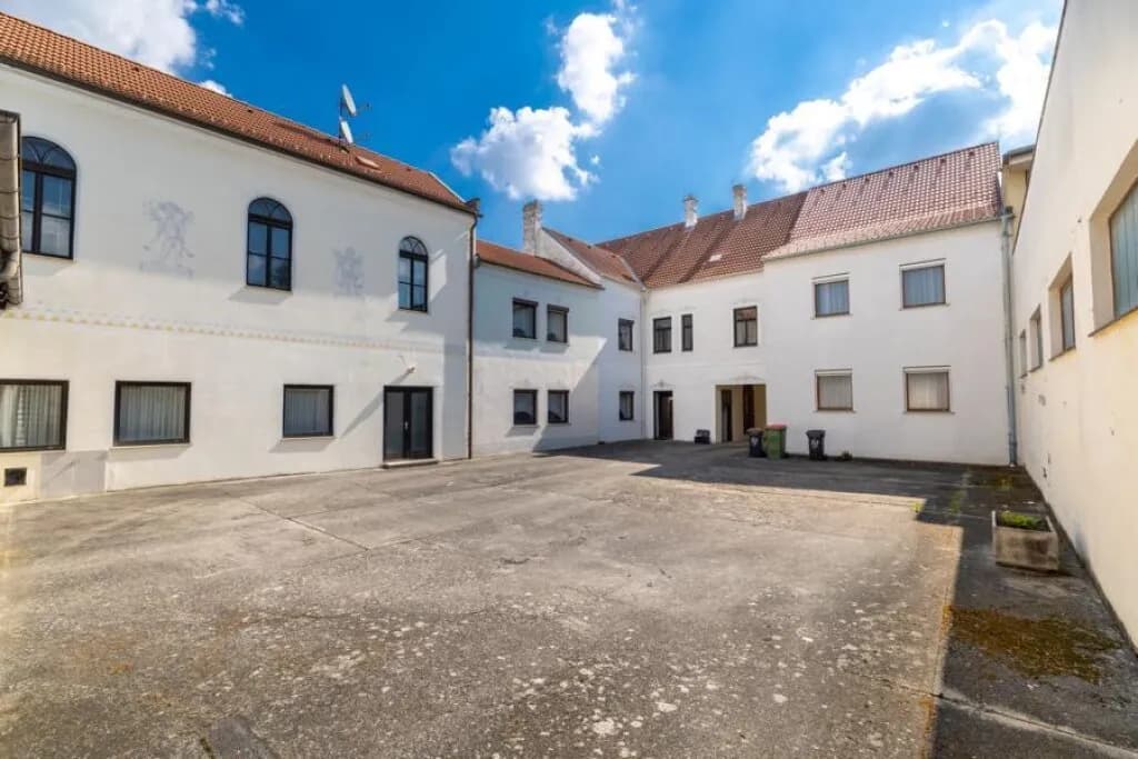 21-Zimmer-Gewerbeimmobilie kaufen in Mistelbach – 494 m², € 750.000 – Bild 3 von 20