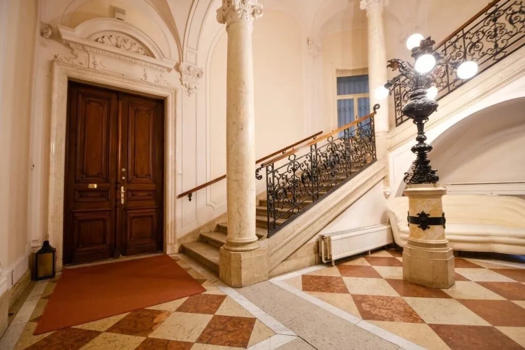 7-Zimmer-Wohnung mieten in Wien – 281,72 m², € 6.000 – Bild 21 von 27