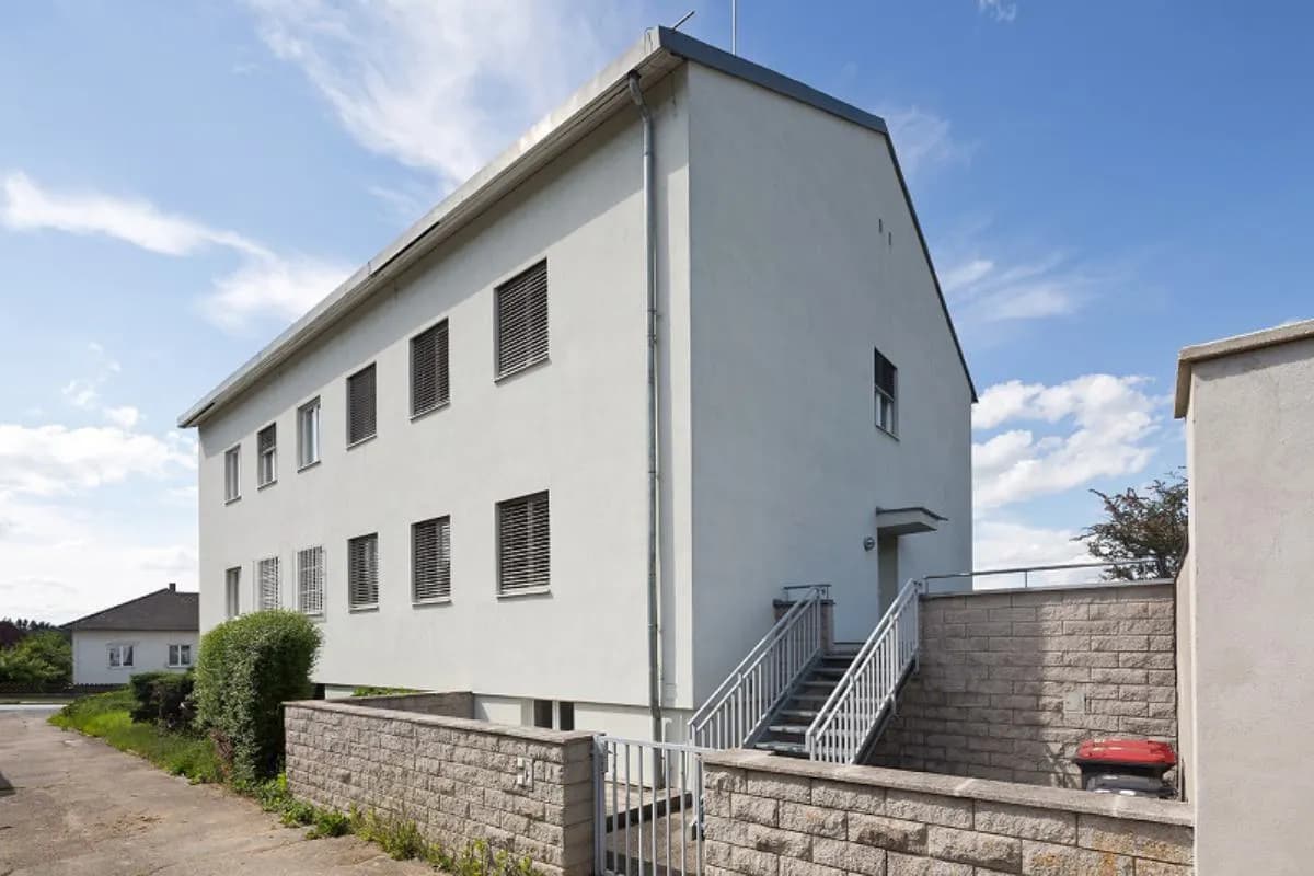 4-Zimmer-Gewerbeimmobilie mieten in Horn – 128,6 m², € 769