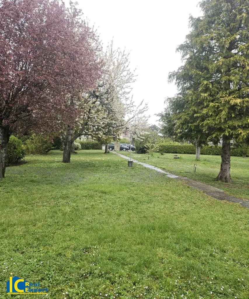 Grundstück kaufen in Baden – 3 490 m², € 850.000