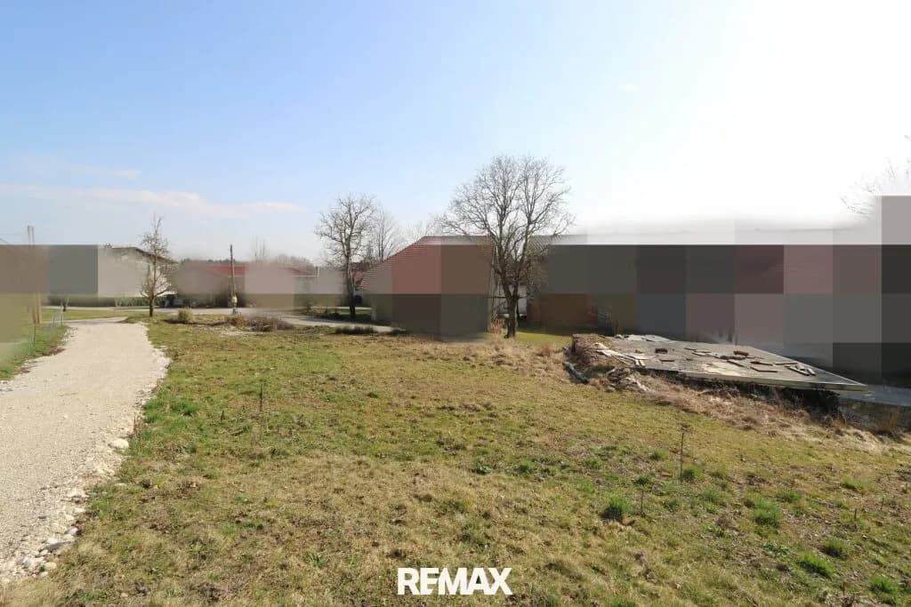 Grundstück kaufen in Grieskirchen – 894 m², € 94.000