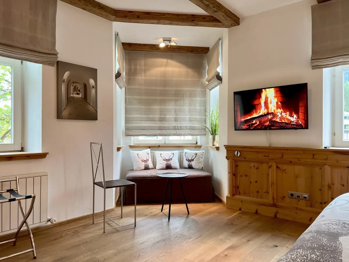 5-Zimmer-Wohnung kaufen in Kitzbühel – 238 m², € 2.660.000 – Bild 6 von 11