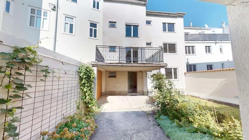 8-Zimmer-Gewerbeimmobilie kaufen in Gänserndorf – 245 m², € 749.000 – Bild 2 von 17