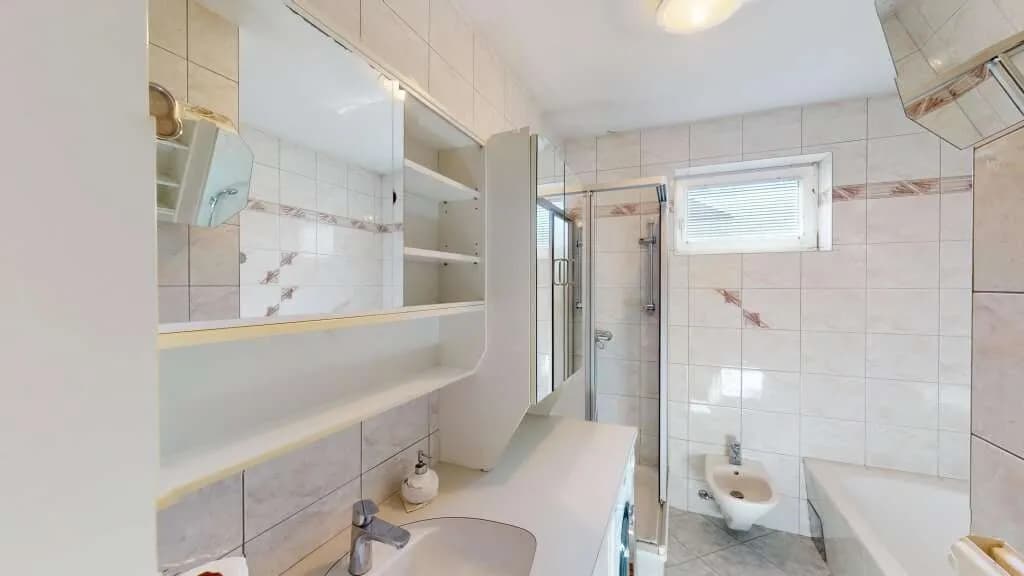 8-Zimmer-Gewerbeimmobilie kaufen in Gänserndorf – 245 m², € 749.000 – Bild 5 von 17