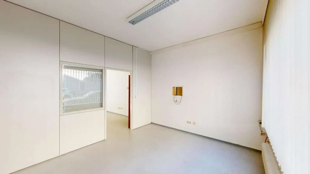 8-Zimmer-Gewerbeimmobilie kaufen in Gänserndorf – 245 m², € 749.000 – Bild 10 von 17
