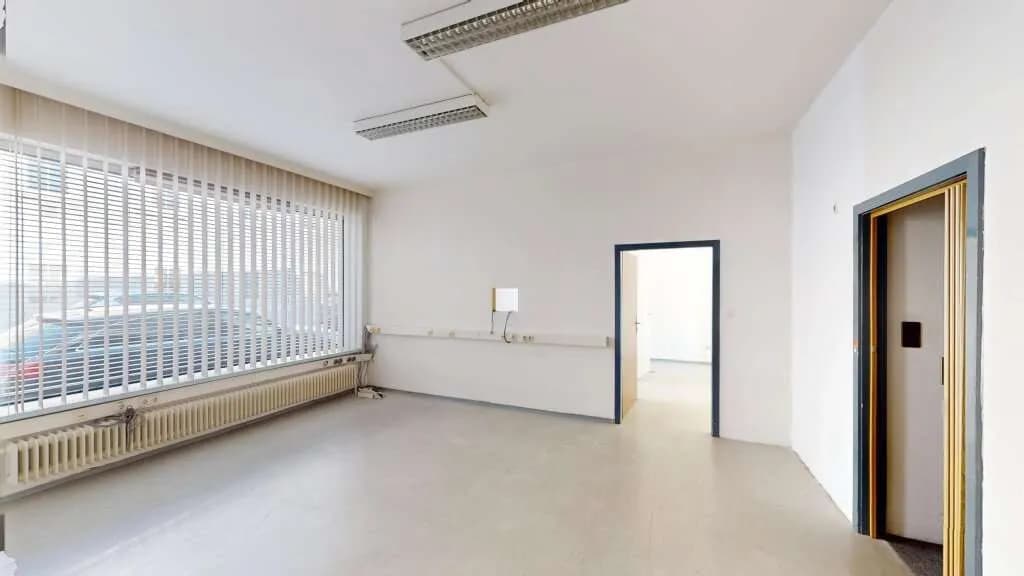 8-Zimmer-Gewerbeimmobilie kaufen in Gänserndorf – 245 m², € 749.000 – Bild 12 von 17