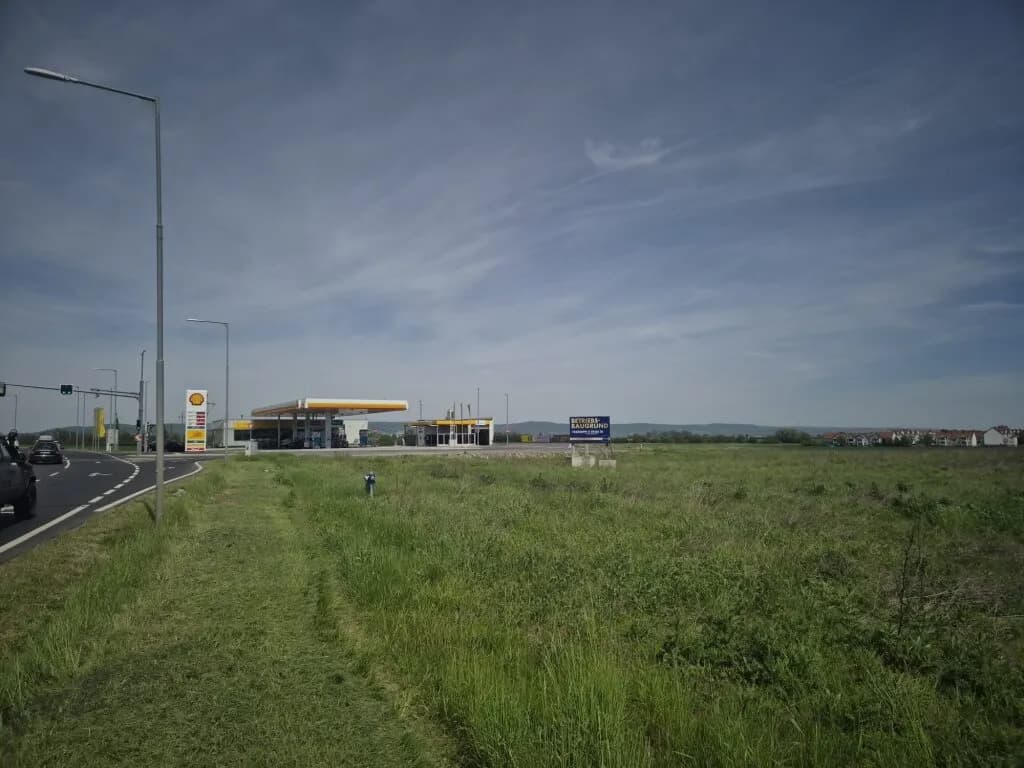 Immobilie kaufen in Eisenstadt - Umgebung – 18 130 m², € 4.350.000