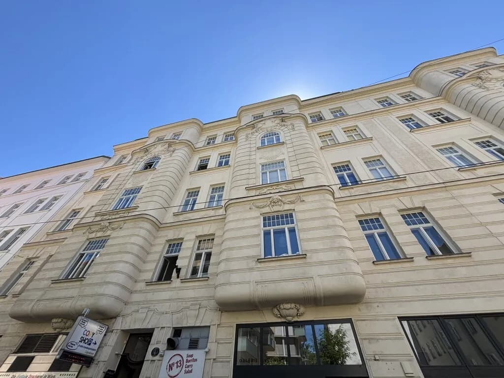 5-Zimmer-Wohnung mieten in Wien – 146,91 m², € 3.642