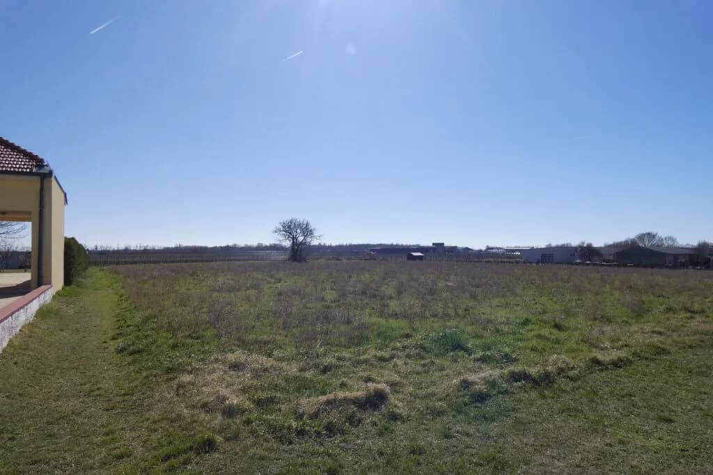 Grundstück kaufen in Neusiedl am See – 4 000 m², € 998.000 – Bild 2 von 3