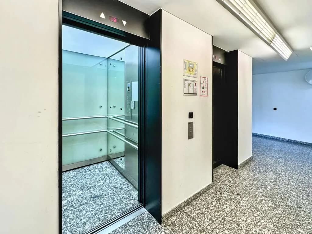 20-Zimmer-Gewerbeimmobilie mieten in Wien – 650 m², € 17.518 – Bild 13 von 19