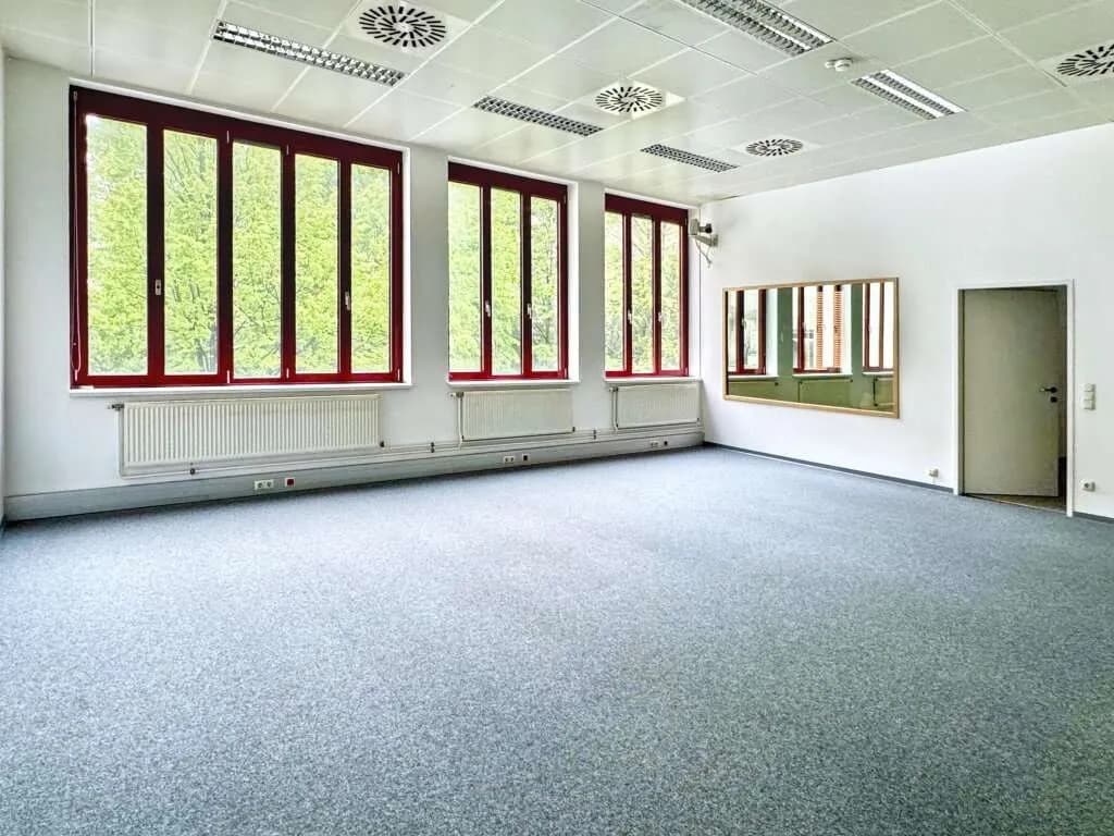 Gewerbeimmobilie mieten in Wien – 152 m², € 4.438