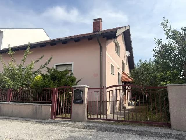 Haus kaufen in Baden – 117 m², € 330.000