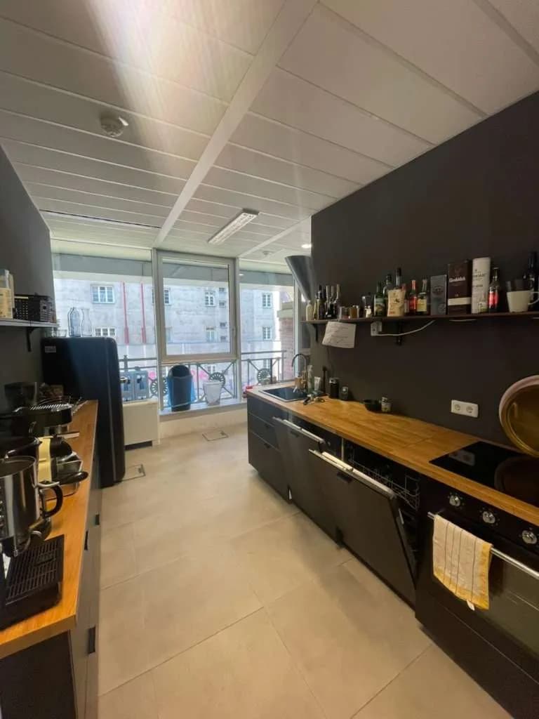 4-Zimmer-Gewerbeimmobilie mieten in Wien – 268 m², € 300 – Bild 4 von 9