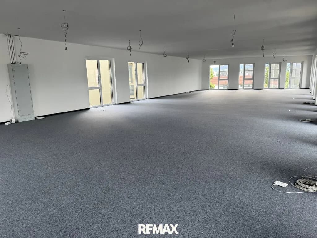7-Zimmer-Gewerbeimmobilie kaufen in Gmunden – 237 m², € 1.185.000 – Bild 3 von 20