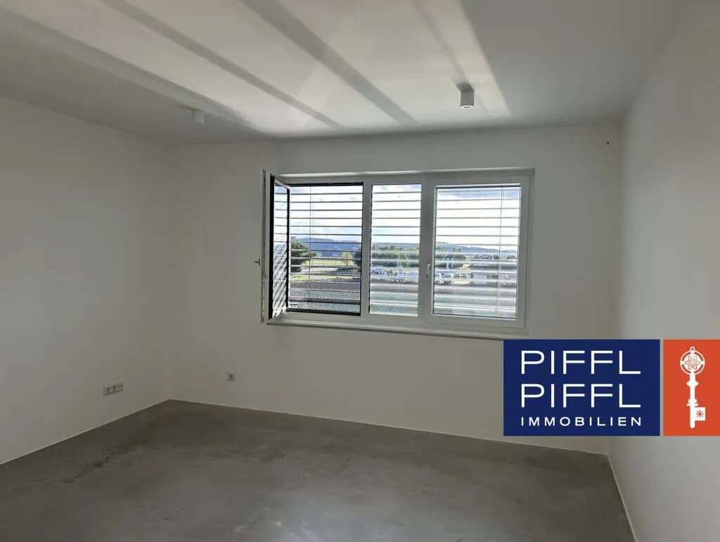 Gewerbeimmobilie mieten in Eferding – 301 m², € 4.214
