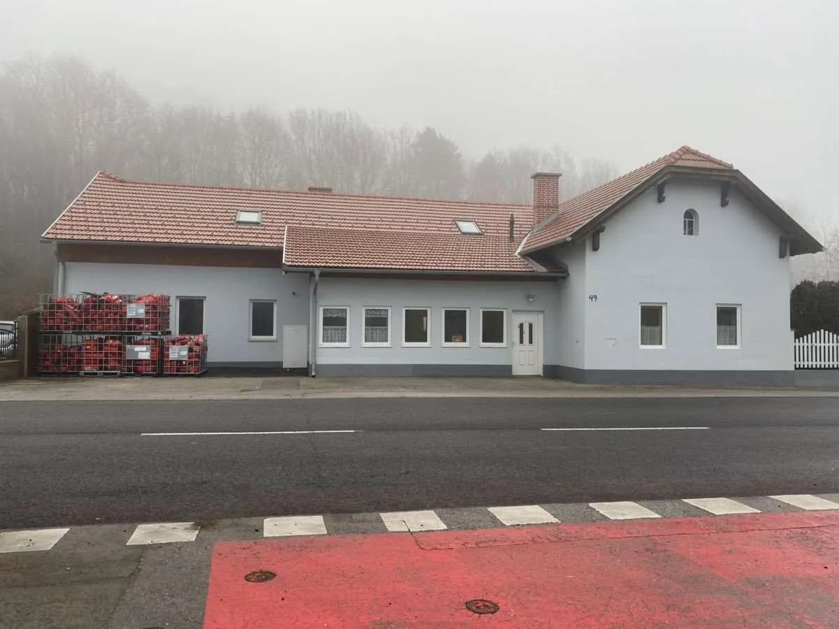 5-Zimmer-Immobilie mieten in Baden – 100 m², € 800