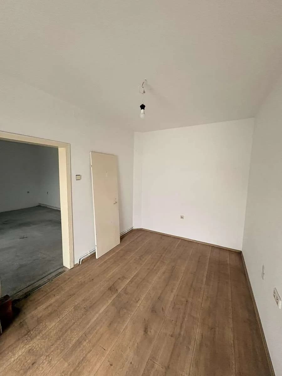 5-Zimmer-Immobilie mieten in Baden – 100 m², € 800 – Bild 2 von 15