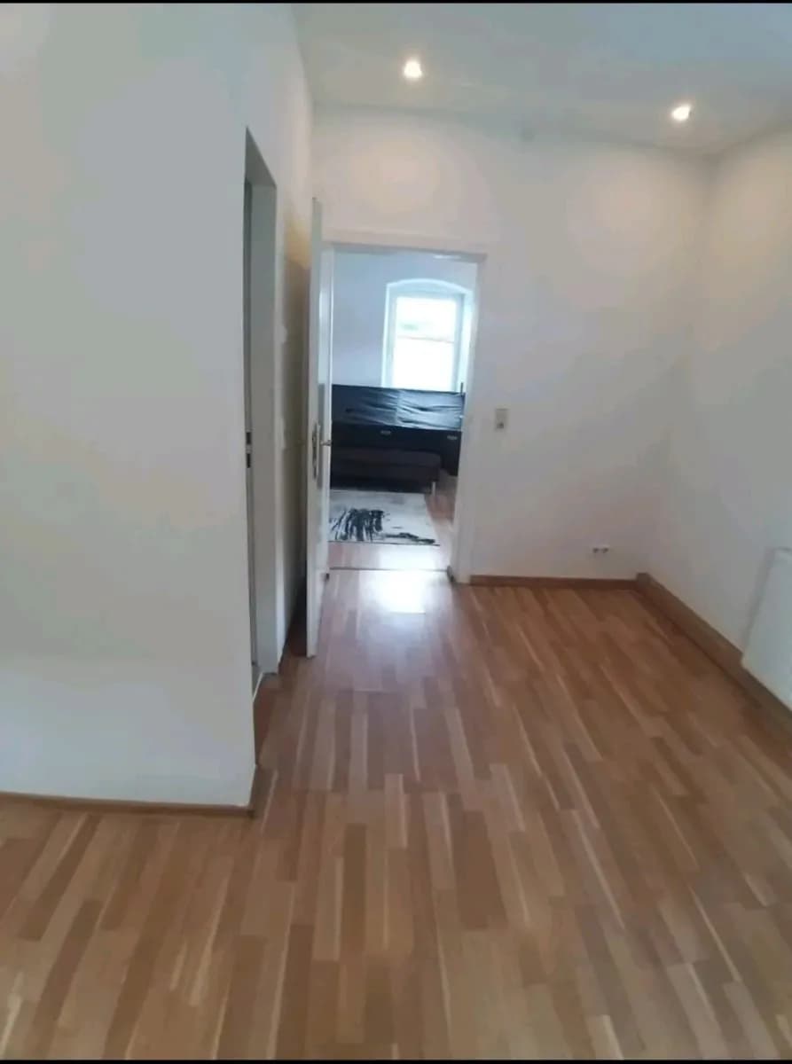 2-Zimmer-Wohnung mieten in Vöcklabruck – 32 m², € 500 – Bild 6 von 8