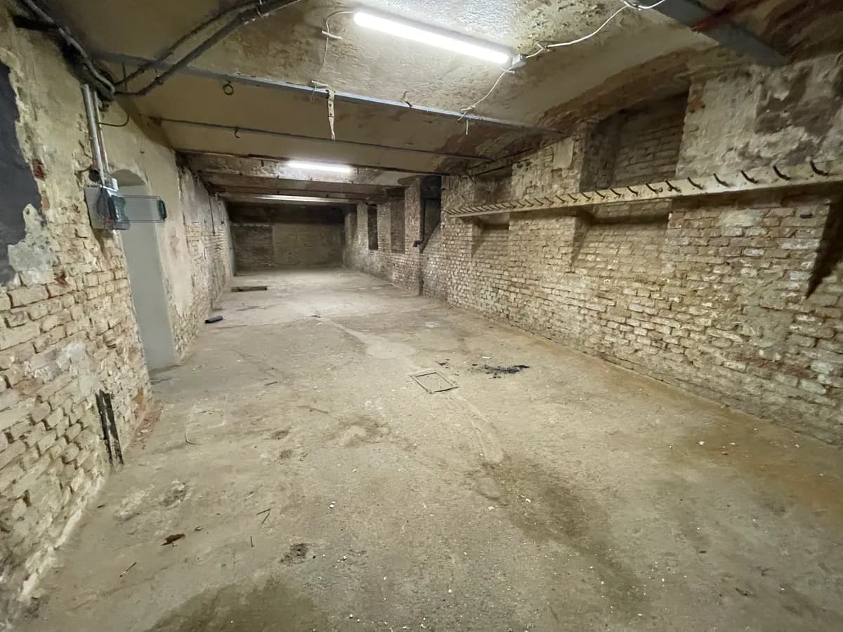 Gewerbeimmobilie mieten in Wien – 115 m², € 4 – Bild 3 von 6