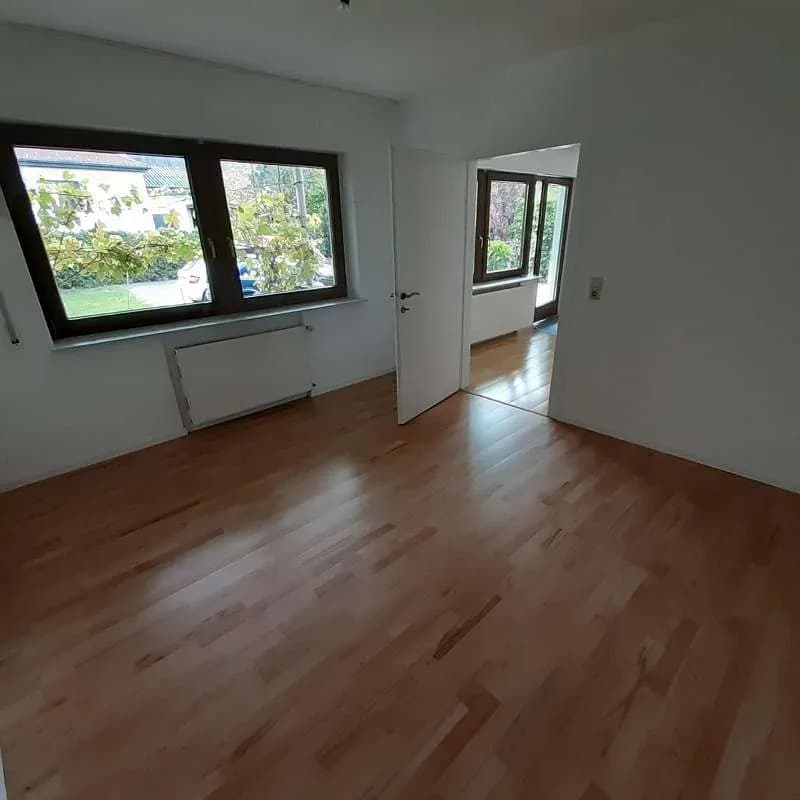 2-Zimmer-Wohnung mieten in Hallein – 42 m², € 950 – Bild 2 von 9