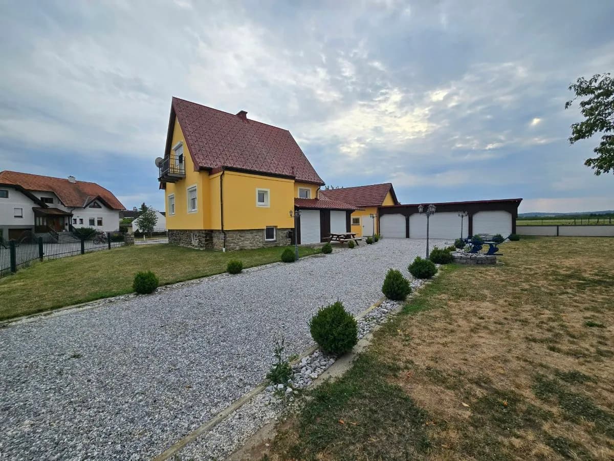 5-Zimmer-Haus mieten in Zwettl – 113 m², € 1.450