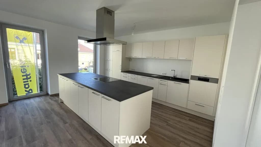2-Zimmer-Wohnung mieten in Amstetten – 114 m², € 1.070 – Bild 1 von 7