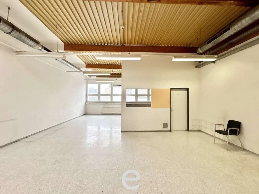 Gewerbeimmobilie mieten in Wels – 3 089 m², € 18.875 – Bild 12 von 16