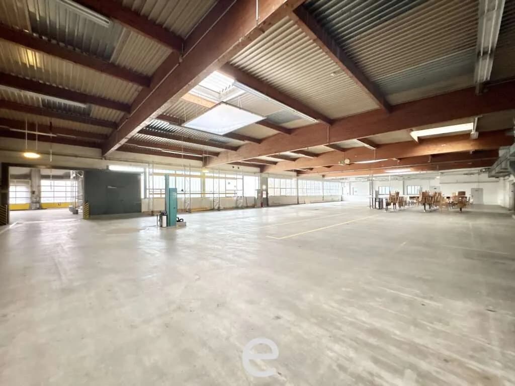 Gewerbeimmobilie mieten in Wels – 3 089 m², € 18.875 – Bild 15 von 16