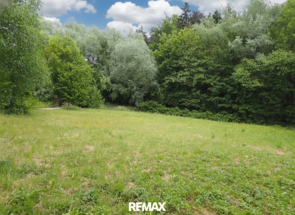 Grundstück kaufen in Perg – 920 m², € 189.000
