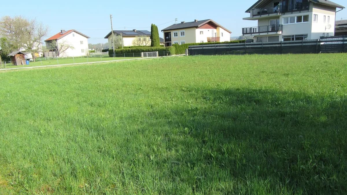 Grundstück kaufen in Braunau am Inn – 1 336 m², € 334.000 – Bild 4 von 6
