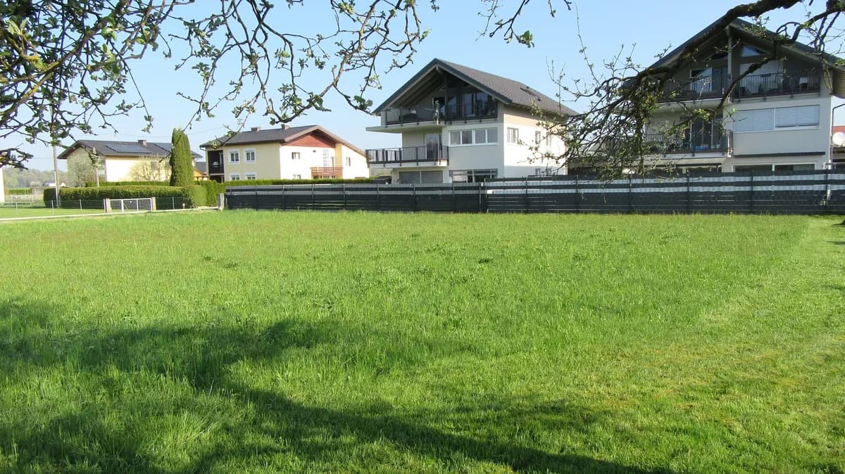 Grundstück kaufen in Braunau am Inn – 1 336 m², € 334.000 – Bild 5 von 6